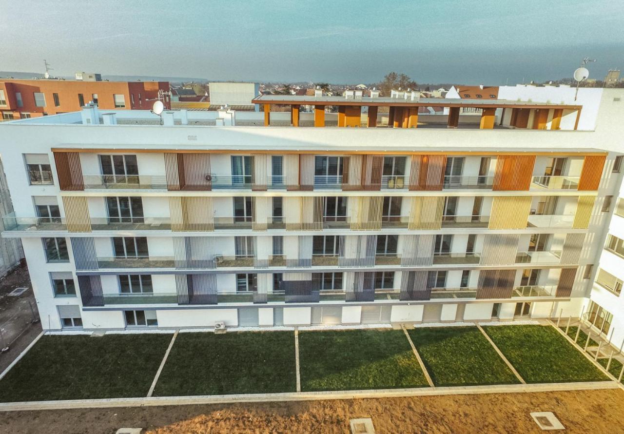 Studio Apartman Dakovo In ภายนอก รูปภาพ